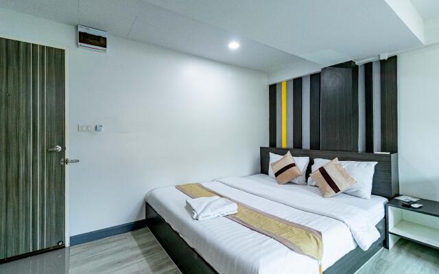 Riski Residence Bangbuathong