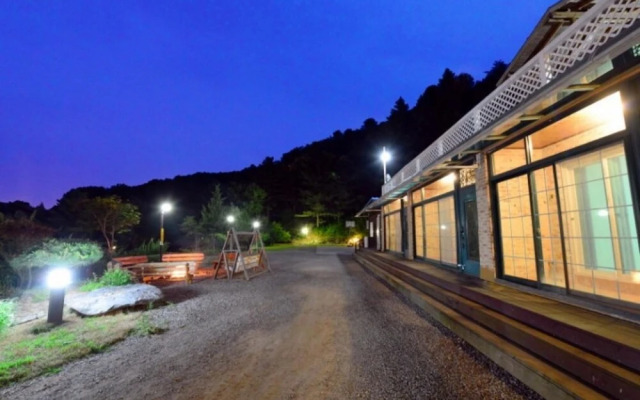 Chuncheon Aisan Tennis Pension