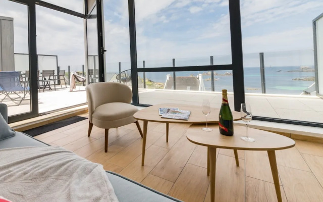 Apartment in Porspoder Near Plage du Bourg