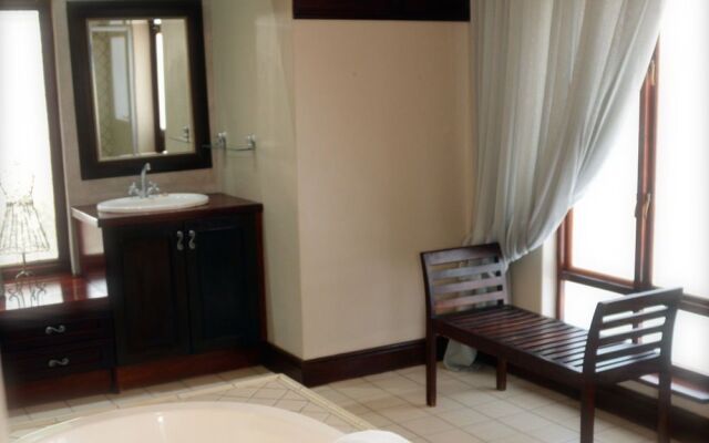 Elegant Manor Guest House