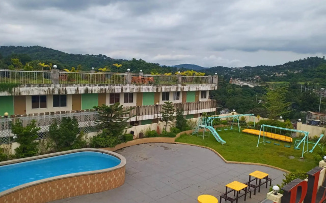 26 GARDEN Deck with a VIEW