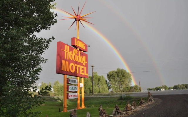 Long Holiday Motel