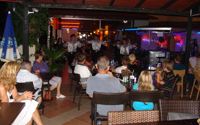 Kleopatra İkiz Otel