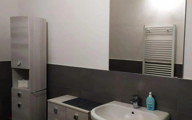 bolognaholidayhome APPARTAMENTO SIGNORINI giardino e posto auto