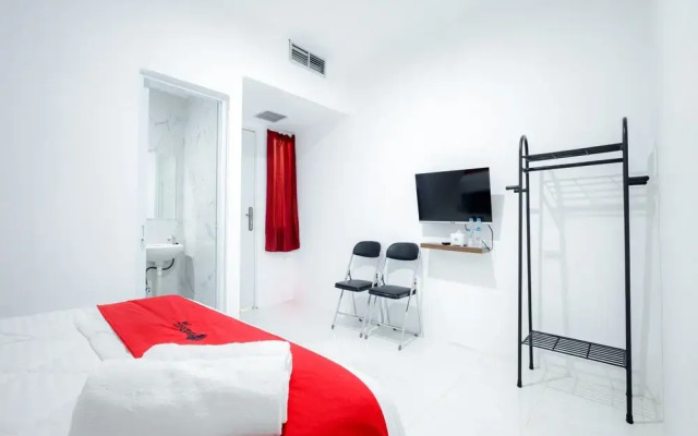 RedDoorz near Jalan Cikini