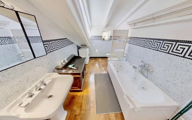 TriesteVillas Brand new attic - Old Town