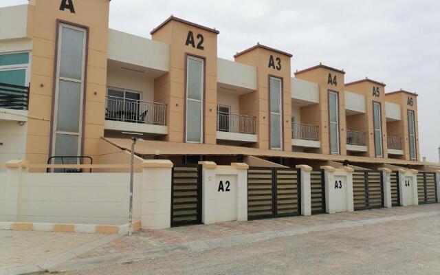 شاليهات الشاطيء beach chalets