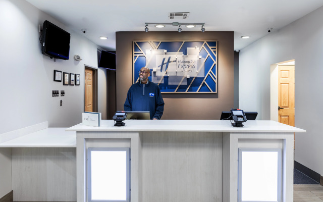 Holiday Inn Express & Suites Tulsa S Broken Arrow Hwy 51 by IHG