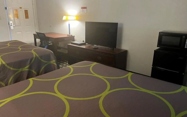 Super 8 By Wyndham Baytown