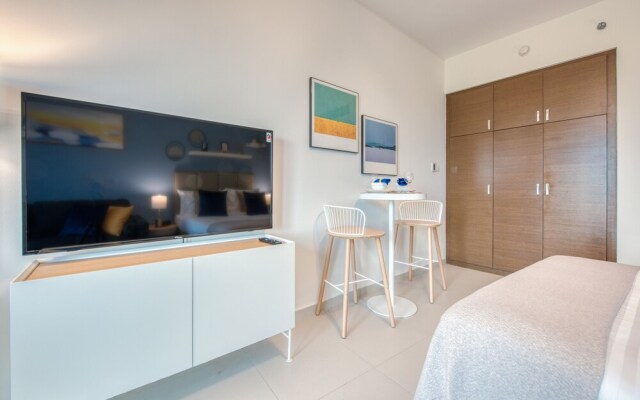 Capital Living On Reem: The Arc Towers
