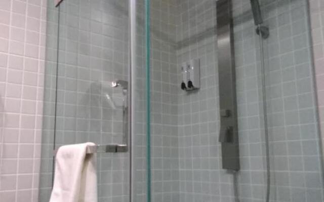 7Days Inn Urumqi Midong Middle Road Shenhua Mining Bureau Branch