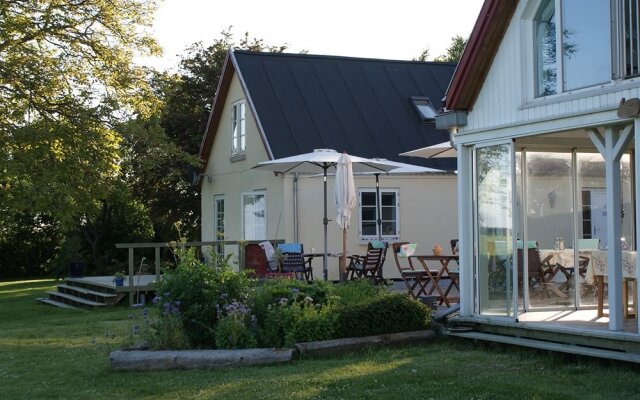 Tohoejgaard Bed and Breakfast