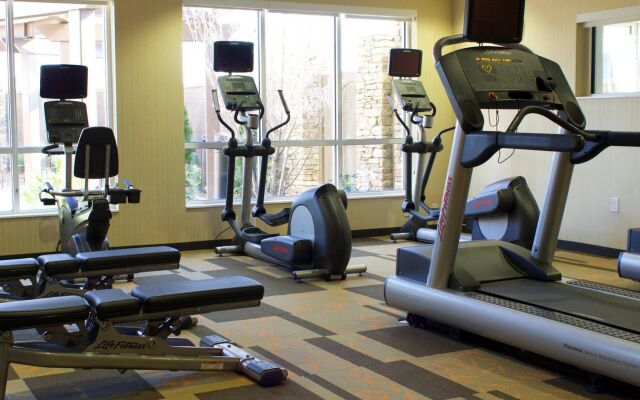 Courtyard by Marriott Asheville Airport