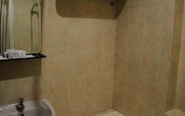 Sylvia Hotel Budget Kupang