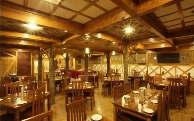 Hotel Heevan Retreat
