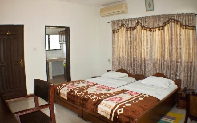 Modak Royal Hotel