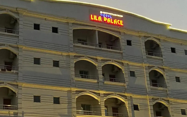 Lila Palace