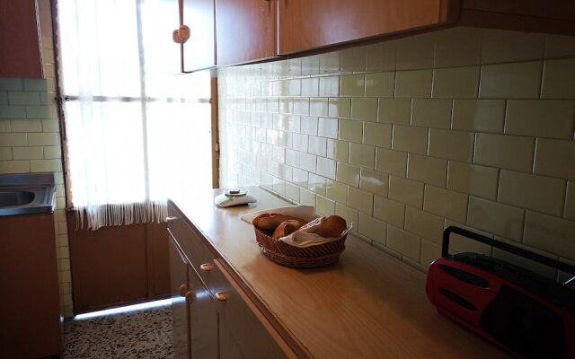 Tasteful Holiday Home in Comiso With Garden