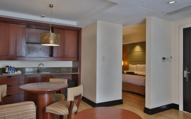 Crown Regency Hotel and Towers