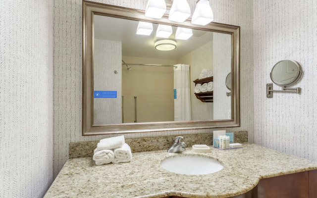 Hampton Inn & Suites Saratoga Springs Downtown