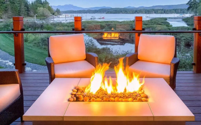 Sproat Lake Landing Resort