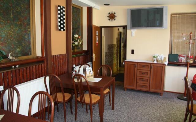Point Pension-Restaurant