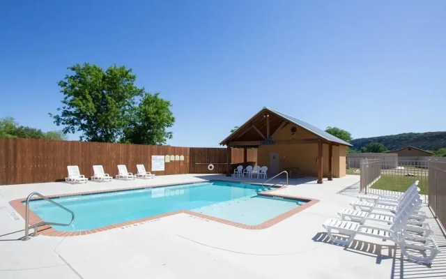 Rio Retreat Rg 109 3 Bedroom Condo by Redawning