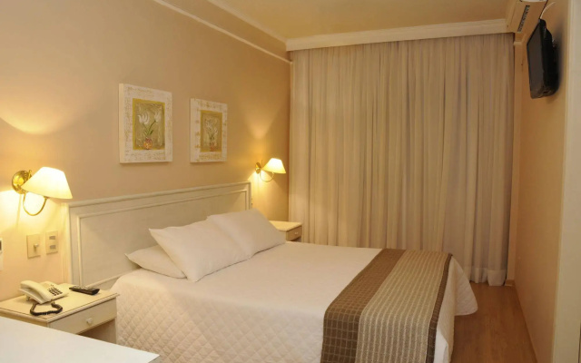 Shelton Hotel