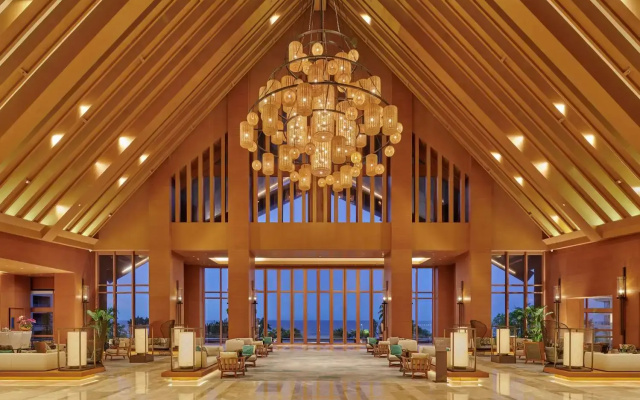 DoubleTree by Hilton Shanwei