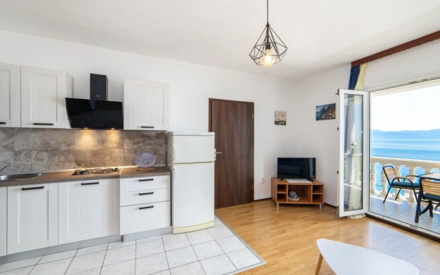 More - 60m From the sea - A3 Sime