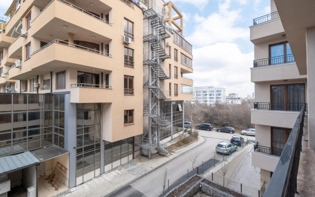 Sunny Dream Apartments