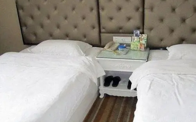 Fuyang Jade Theme Hotel