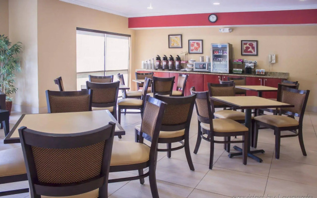 Comfort Inn & Suites Trussville I-59 exit 141