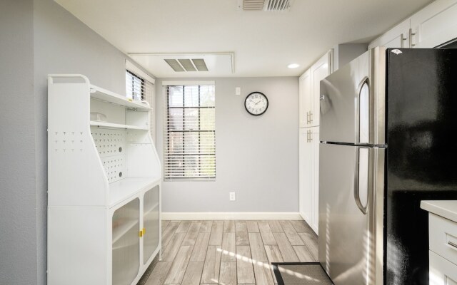 Capri 3 Bedroom Condo by RedAwning