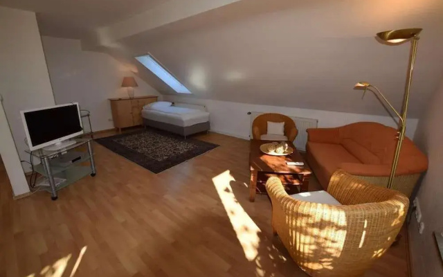 Tolstov-Aparthotels Generous 3 Room Apartment