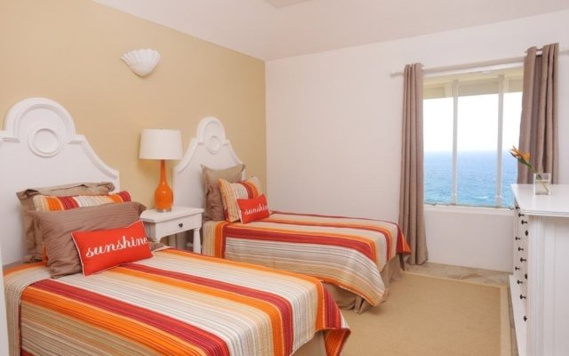 Sprawling Villa With Uninterrupted Sea Views - Equinox 4 Bedroom Villa by RedAwning