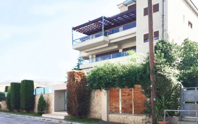 Luxury Apartment in Voula with Pool