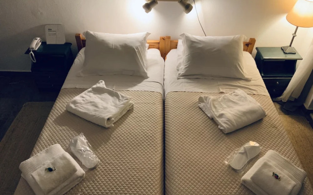 Hotel Akrotiri