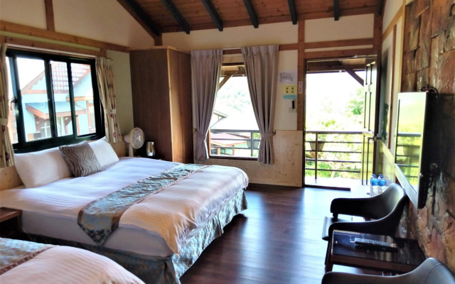 Shiyai Taoyuan B & B
