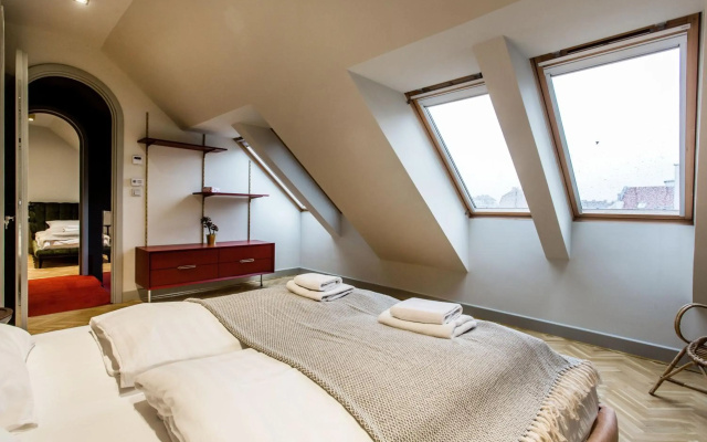 K52 luxury 4BDRM 4BTHRM apartment