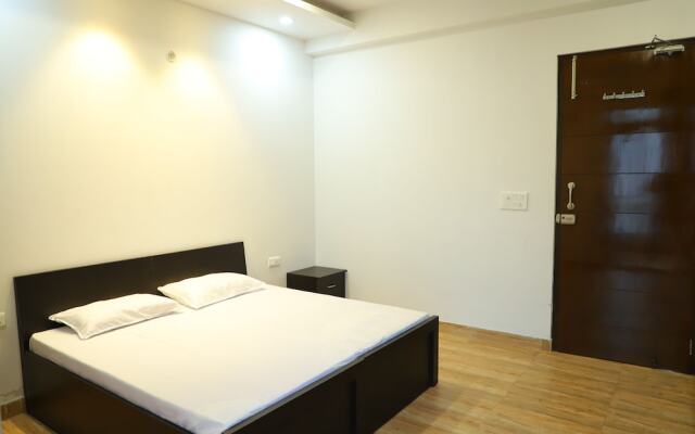 Shivoham Yoga Retreat - Spacious and Fully Equipped Apartment in Tranquil Area