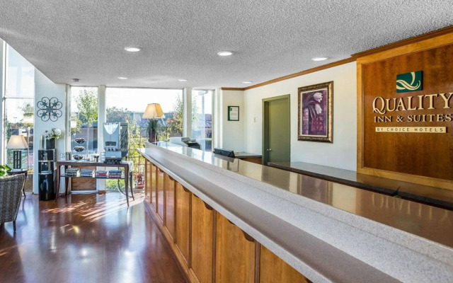 Quality Inn & Suites Cameron Park Shingle Springs