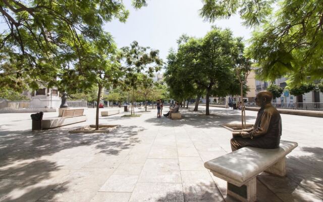 INMálaga Plaza De La Merced