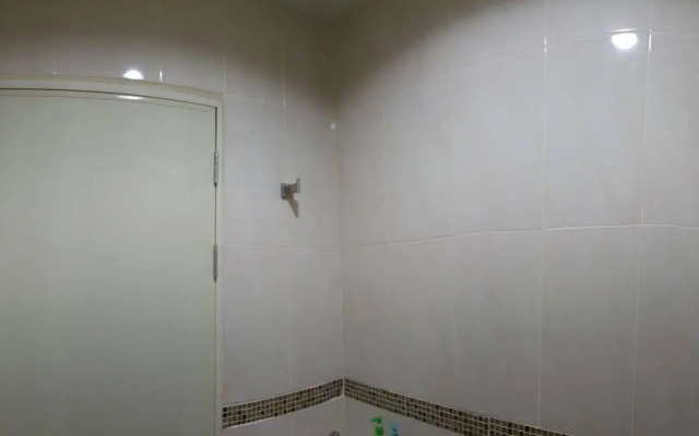 Bangkok Check Inn - Hostel