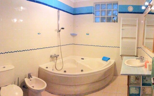 Freesurf Camp Hostel