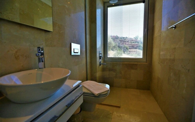 Villa Luminex by Akdenizvillam