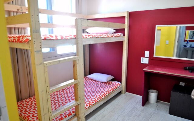 Slow Citi Guesthouse - Hostel