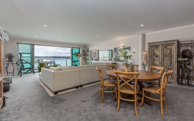 QV Waterfront Apt on Princes Wharf - 941