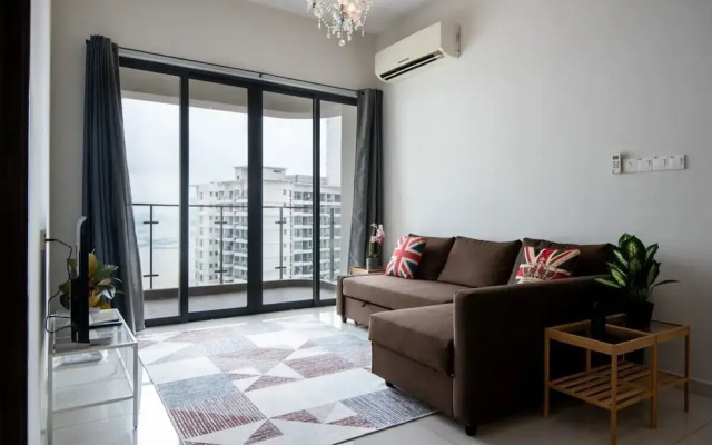 A Stylish 2BR Suite, Water Views, Free Parking