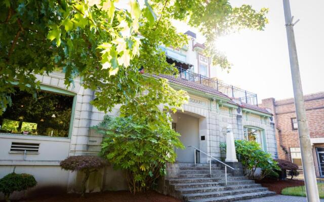Centralia Square Grand Ballroom and Vintage Hotel